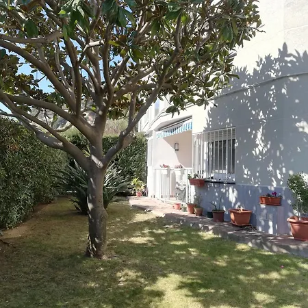 Calella, Playa, Piscina Y Jardin Apartment